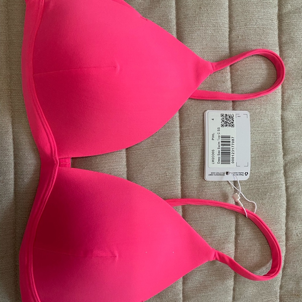 Lululemon hot pink bikini top NWT size 4